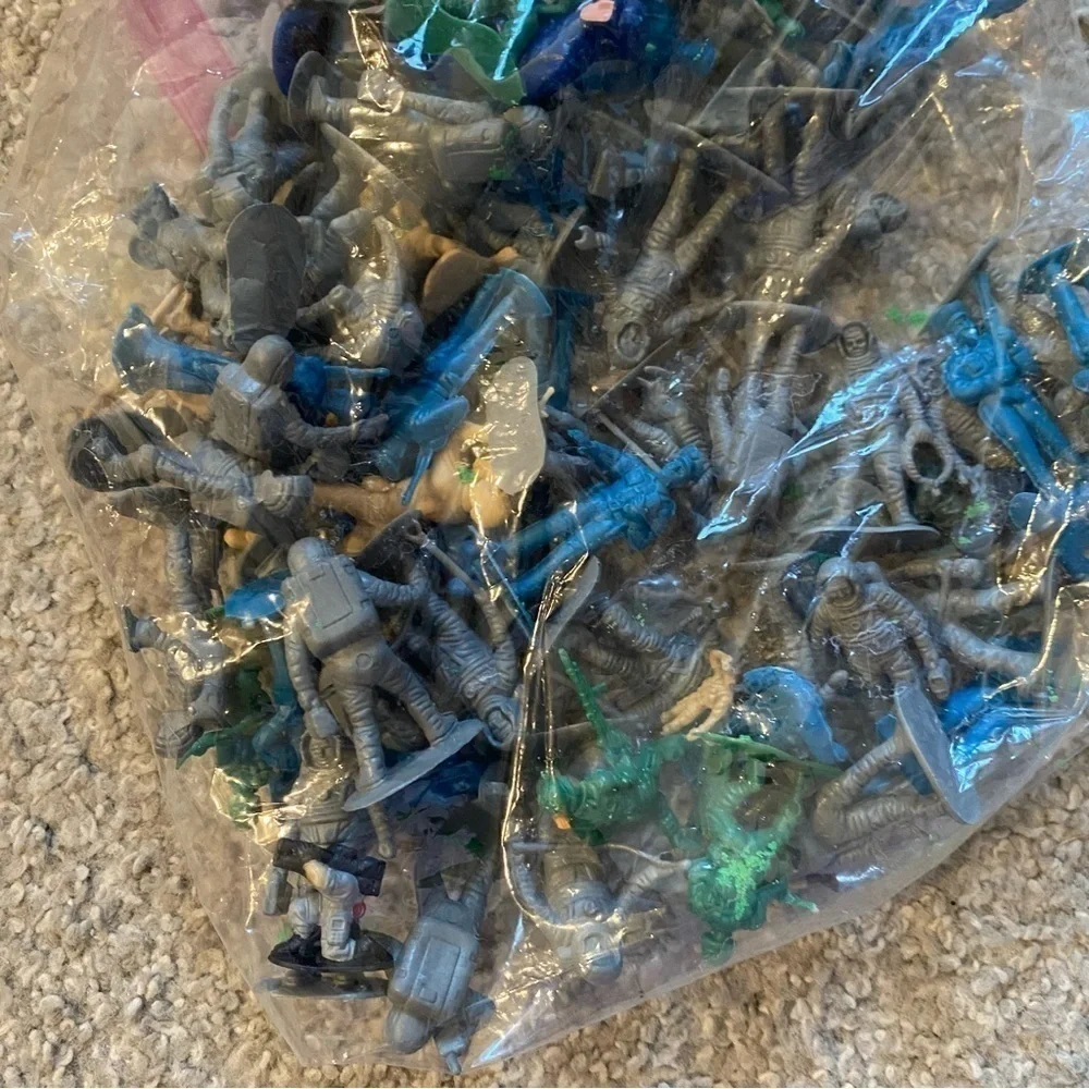 Army Men Action Figure Lot Bundle Vintage Tan Blue Green